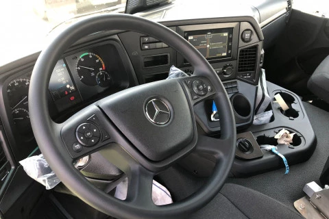 Mercedes-Benz Arocs 3740B