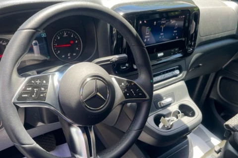 Mercedes-Benz Vito 114CDI AT 100kW Tourer Select Larga