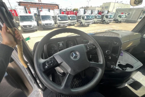 Mercedes-Benz Actros 1845 LS