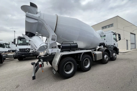 Mercedes-Benz Arocs 3240 B 8x4