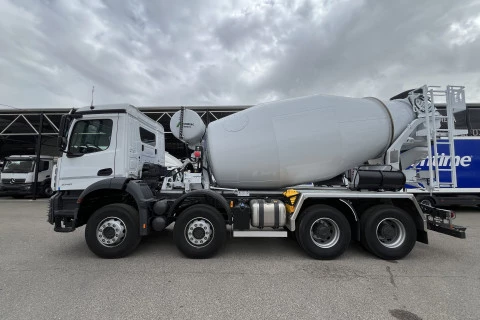 Mercedes-Benz Arocs 3240 B 8x4