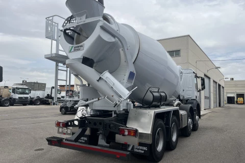 Mercedes-Benz Arocs 3240 B 8x4