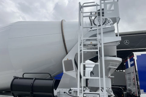 Mercedes-Benz Arocs 3240 B 8x4