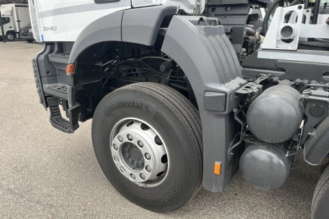 Mercedes-Benz Arocs 3240 B 8x4