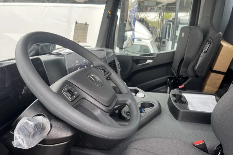 Mercedes-Benz Arocs 3240 B 8x4