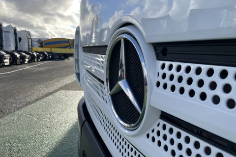 Mercedes-Benz Atego 1021