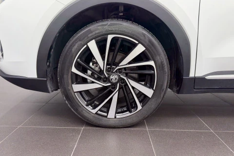 MG ZS Hybrid+ Luxury