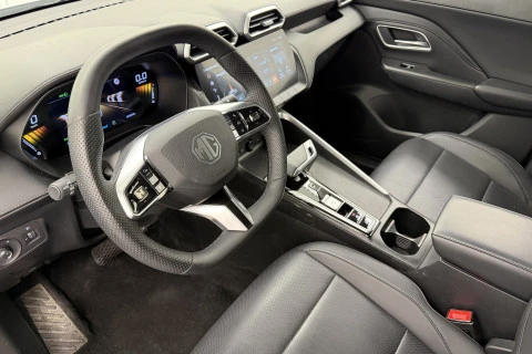 MG ZS Hybrid+ Luxury