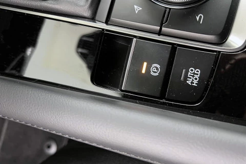 Mazda3 2.5L e-SKYACTIV G MHEV 103kW Prime-line