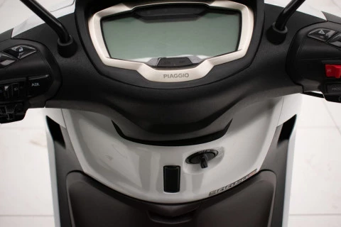 Piaggio (Vespa) beverly 300 ie 