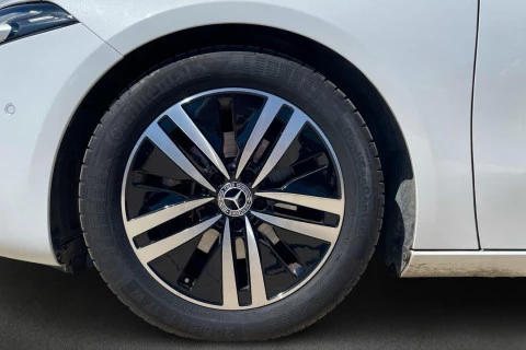 Mercedes-Benz Clase A A 180 Sedán