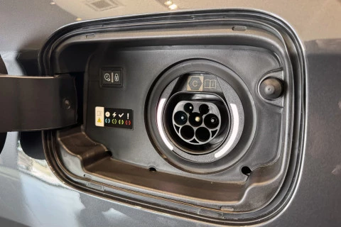 DS 7 PLUG-IN HYBRID 225 ÉDITION FRANCE