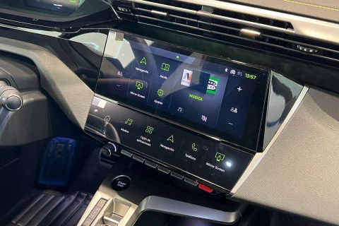 Peugeot 308 5P GT Hybrid MHEV 145 e-DCS6