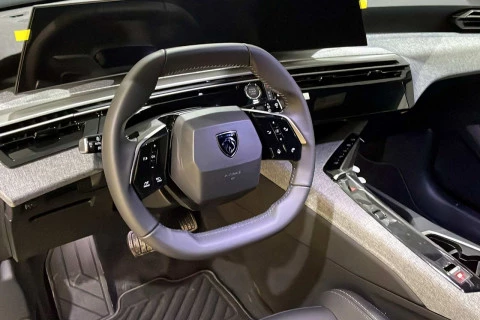 Peugeot 5008 Hybrid 1.2 107KW Allure eDCS6