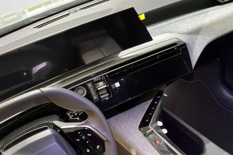 Peugeot 5008 Hybrid 1.2 107KW Allure eDCS6