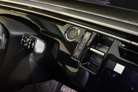 Peugeot 5008 Hybrid 1.2 107KW Allure eDCS6