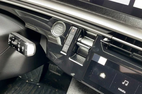 Peugeot 5008 Hybrid 1.2 100KW Allure eDCS6