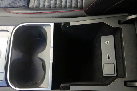 Land Rover Discovery Sport 2.0D TD4 MHEV R-Dynamic S AWD Auto 120 kW (163 CV)