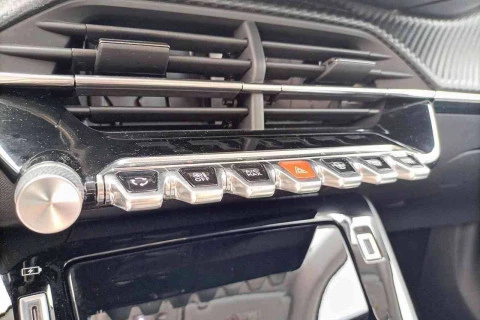 Peugeot 2008 Allure Puretech 130 S&S BVM6