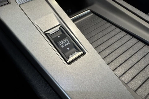 Peugeot 308 5P Allure Hybrid PHEV 195 e-DCT7