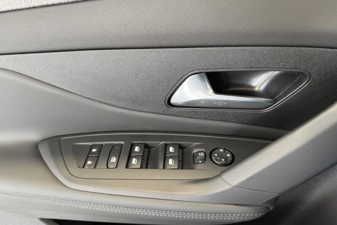Peugeot 308 5P Allure Hybrid PHEV 195 e-DCT7