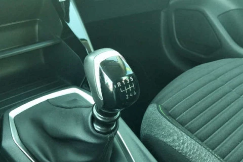 Peugeot 208 PureTech 100 Active 75 kW (100 CV)