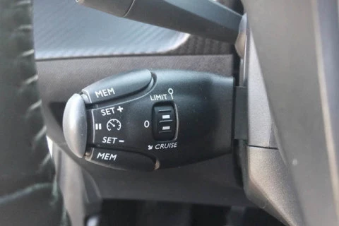 Peugeot 208 PureTech 100 Active 75 kW (100 CV)