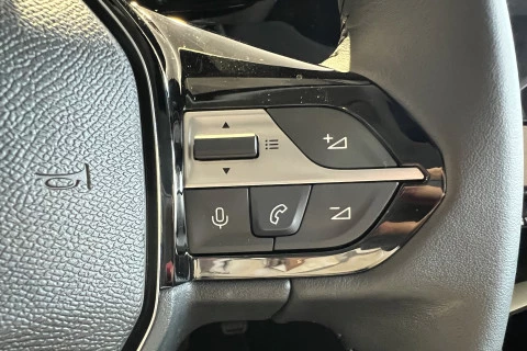 Peugeot 308 5P Allure Hybrid MHEV 145 e-DCS6