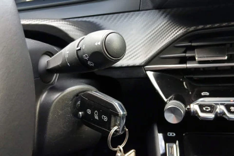 Peugeot 208 PureTech 100 Active 75 kW (100 CV)