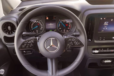 Mercedes-Benz eVito eVito 112 Furgón Larga