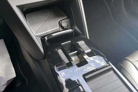 Citroën C4 Hybrid 145 ë-DCS6 Business Edition