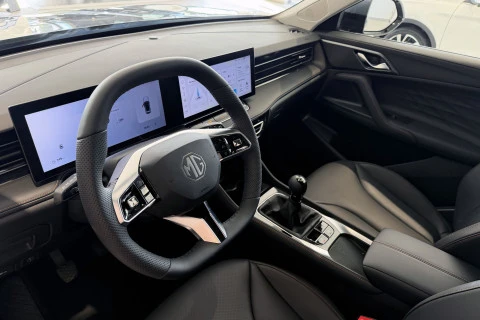 MG HS 1.5T MANUAL LUXURY