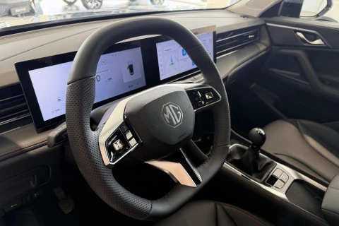 MG HS 1.5T MANUAL LUXURY