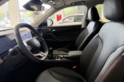 MG HS 1.5T MANUAL LUXURY
