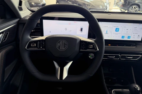 MG HS 1.5T MANUAL LUXURY