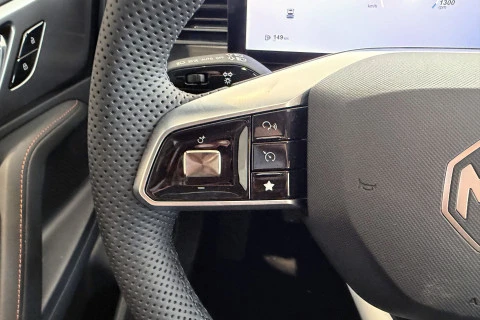 MG HS 1.5T MANUAL LUXURY