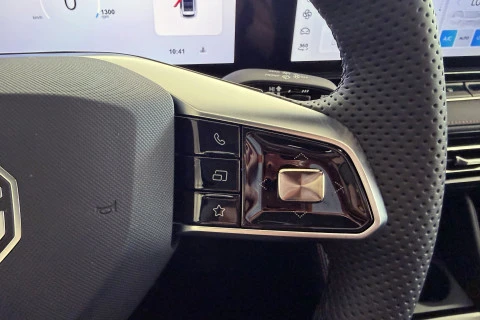 MG HS 1.5T MANUAL LUXURY