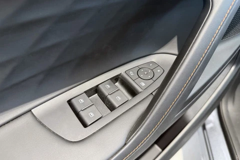 MG HS 1.5T MANUAL LUXURY