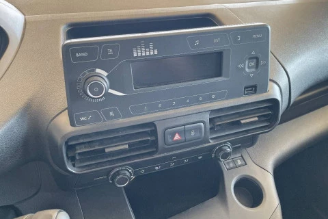 Peugeot Partner Pro Standard 600kg BlueHDi 73kW