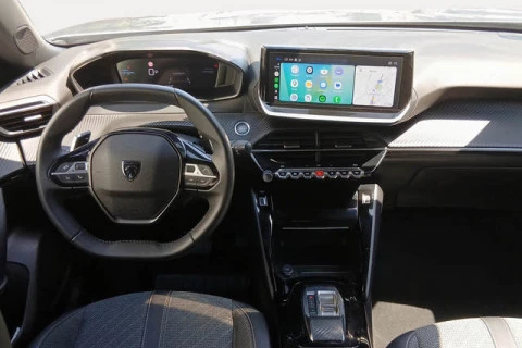 Peugeot 2008 Allure Hybrid eDCS6 107 kW (145 CV)