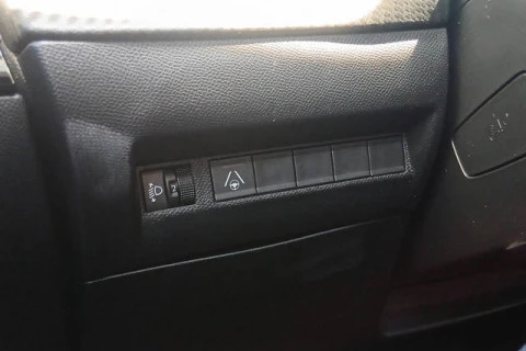 Peugeot 2008 Allure Hybrid eDCS6 107 kW (145 CV)
