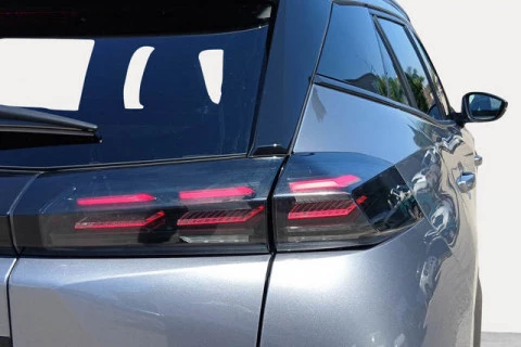 Peugeot 2008 Allure Hybrid eDCS6 107 kW (145 CV)