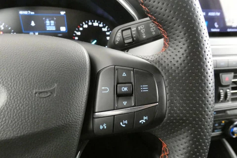 Ford Focus   1.0 Ecoboost MHEV ST-Line Style SIP 125