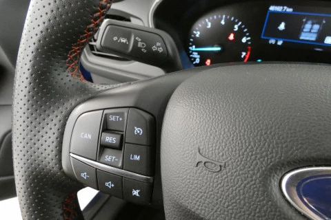 Ford Focus   1.0 Ecoboost MHEV ST-Line Style SIP 125