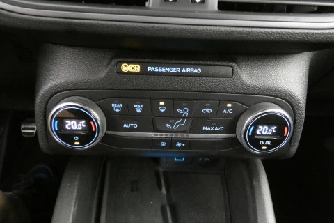 Ford Focus   1.0 Ecoboost MHEV ST-Line Style SIP 125