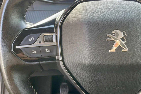 Peugeot 2008 Puretech 100 S&S Active Pack 75 kW (100 CV)