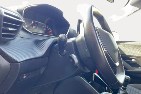 Peugeot 2008 Puretech 100 S&S Active Pack 75 kW (100 CV)