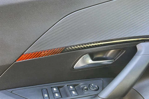 Peugeot 2008 Puretech 100 S&S Active Pack 75 kW (100 CV)