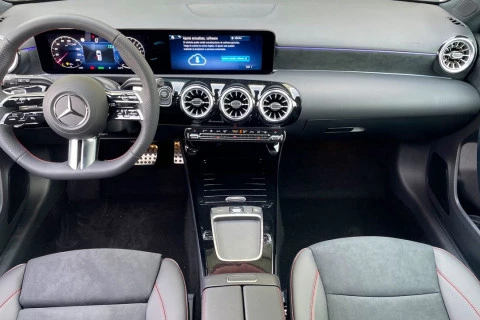Mercedes-Benz Clase A A 250 e con tecnología híbrida EQ