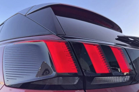 Peugeot 3008 1.2 PURETECH 96KW (130CV) ALLURE EAT8